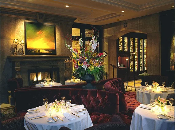 Bacchus Restaurant, Ванкувер Bacchus Restaurant, Ванкувер