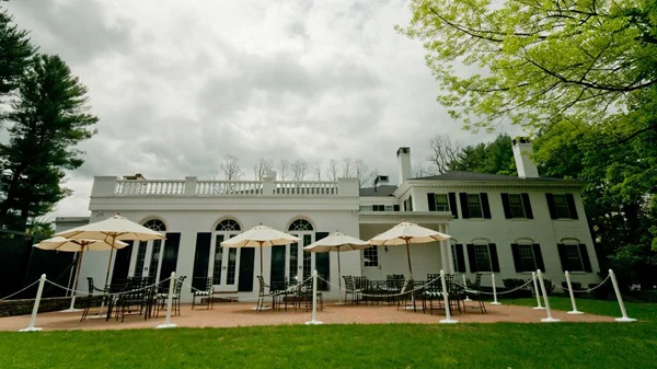 Home Hill Inn