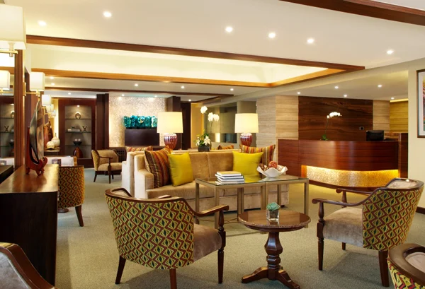MacArthur Lounge